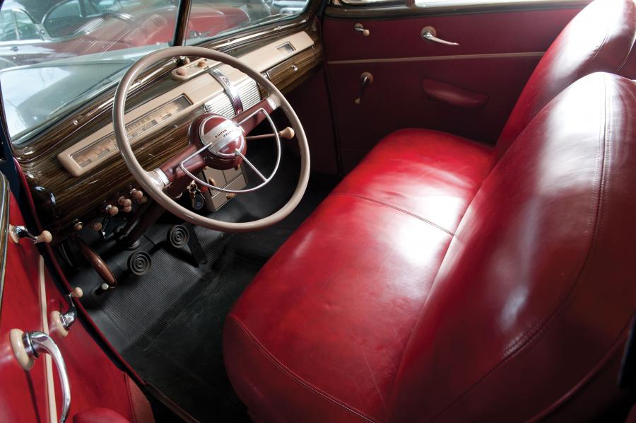  Ford Super DeLuxe Convertible Coupe 1941 года  (фото 21 из 27)